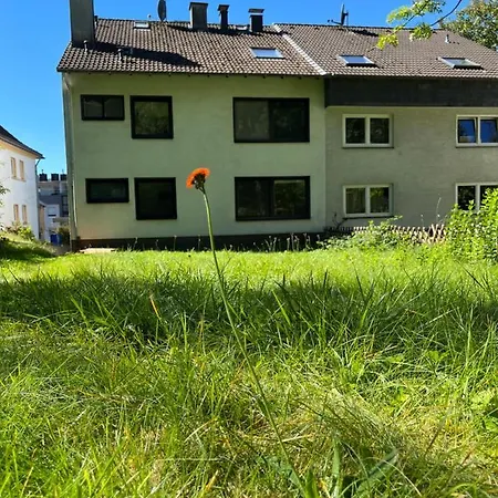 Cronenberger Mit Garten - Kontaktloses Einchecken, Netflix, Kingsize-bett Daire