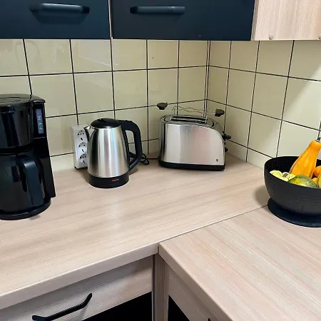 Cronenberger Mit Garten - Kontaktloses Einchecken, Netflix, Kingsize-bett Daire Wuppertal