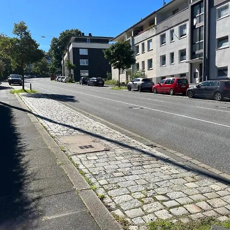 Cronenberger Mit Garten - Kontaktloses Einchecken, Netflix, Kingsize-bett * Wuppertal