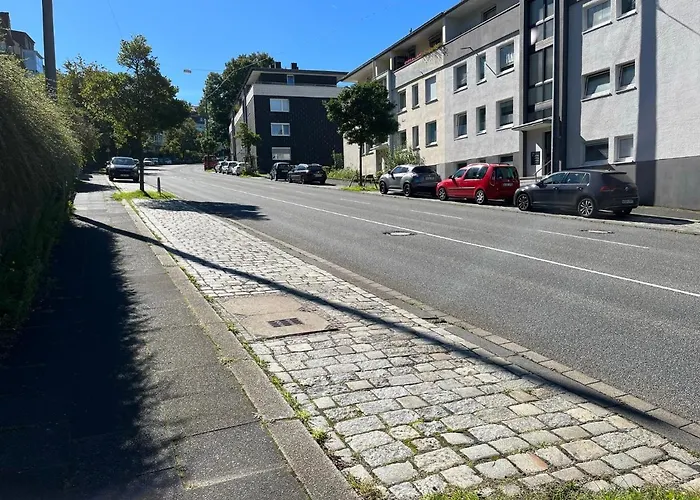 Cronenberger Mit Garten - Kontaktloses Einchecken, Netflix, Kingsize-bett * Wuppertal