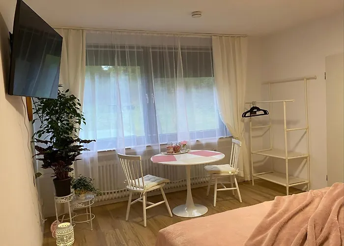 Cronenberger Mit Garten - Kontaktloses Einchecken, Netflix, Kingsize-bett * Wuppertal