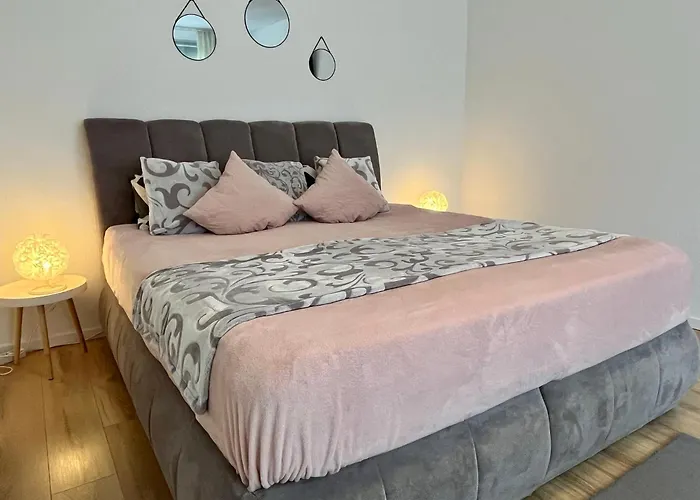 Cronenberger Mit Garten - Kontaktloses Einchecken, Netflix, Kingsize-bett * Wuppertal