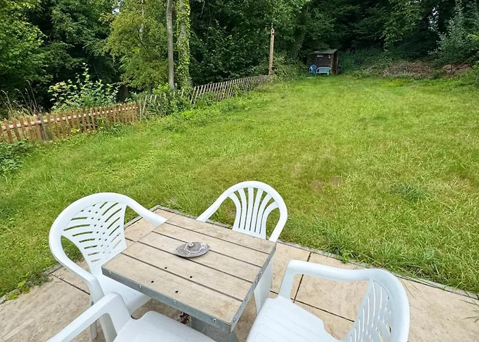 Cronenberger Mit Garten - Kontaktloses Einchecken, Netflix, Kingsize-bett